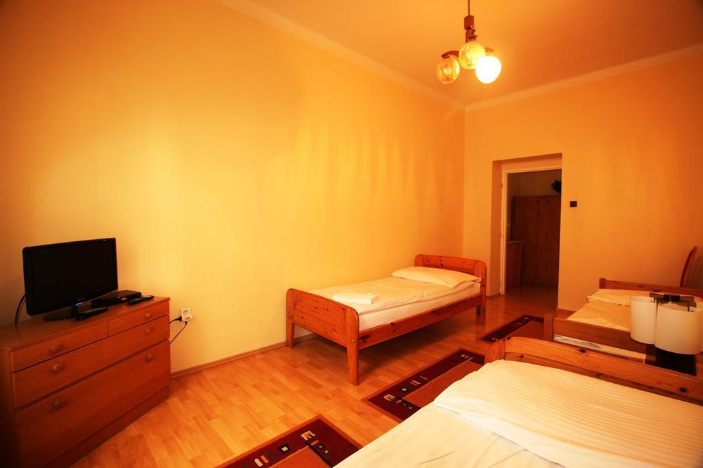 Pension Berg Прага Номер фото