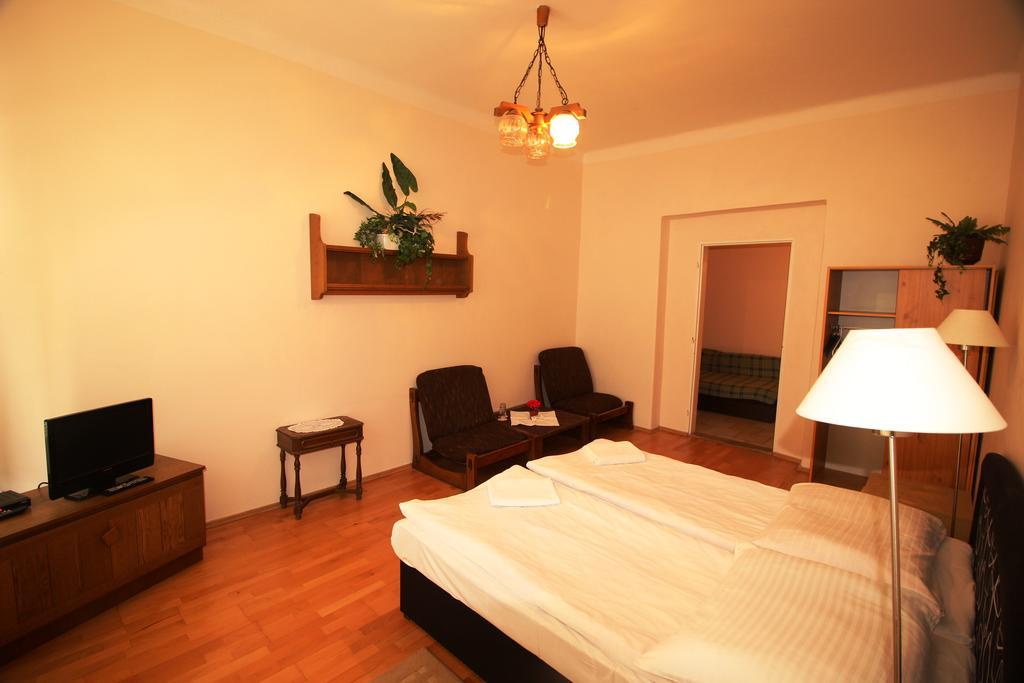 Pension Berg Прага Номер фото