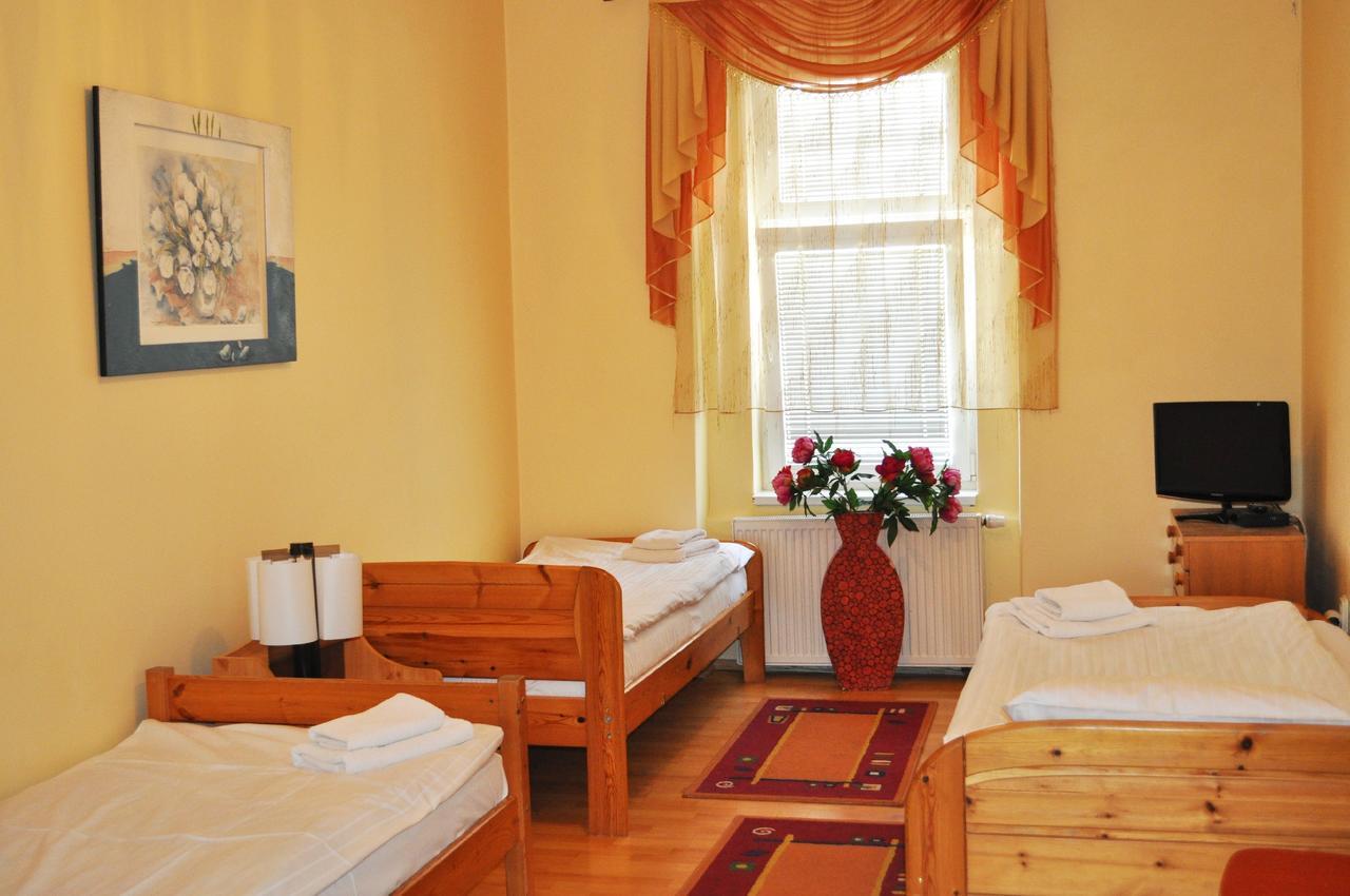 Pension Berg Прага Екстер'єр фото