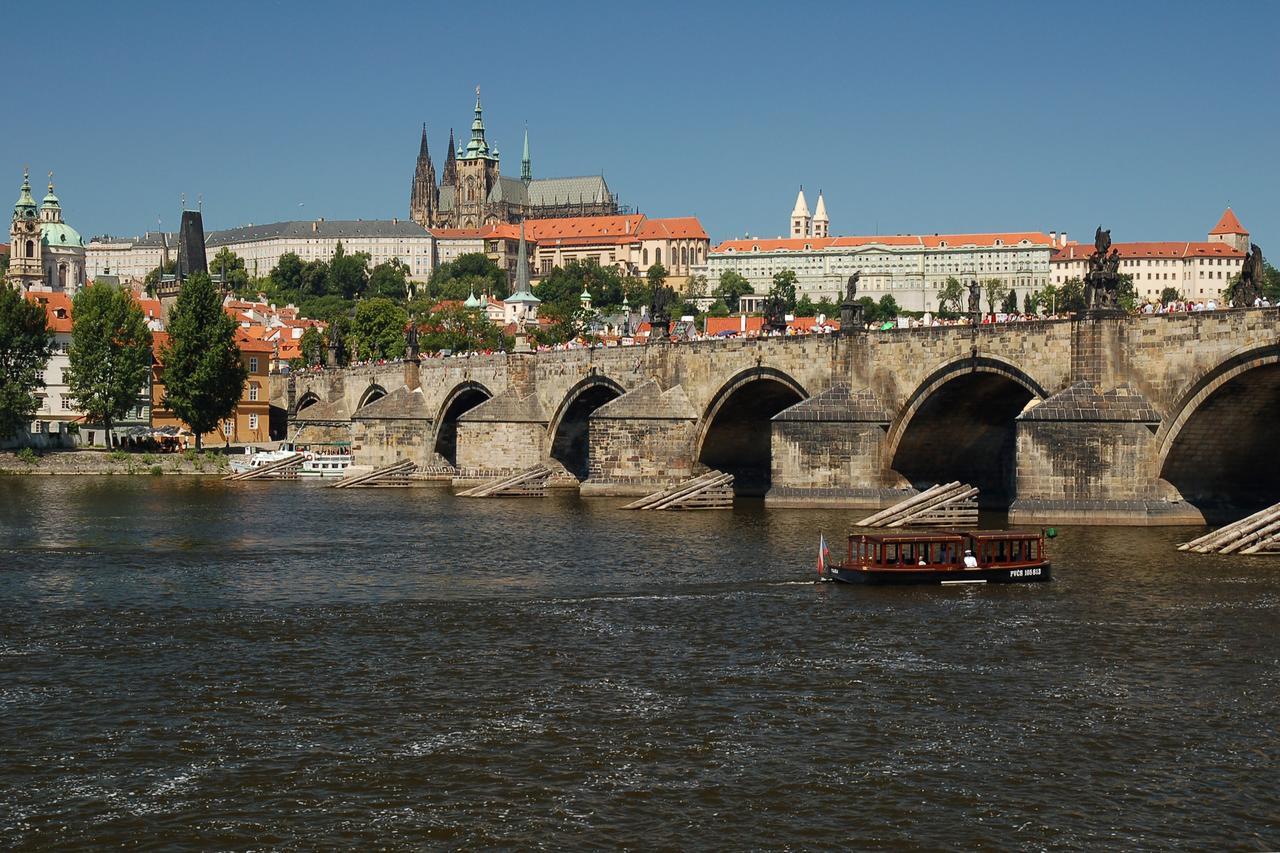 Pension Berg Прага Екстер'єр фото