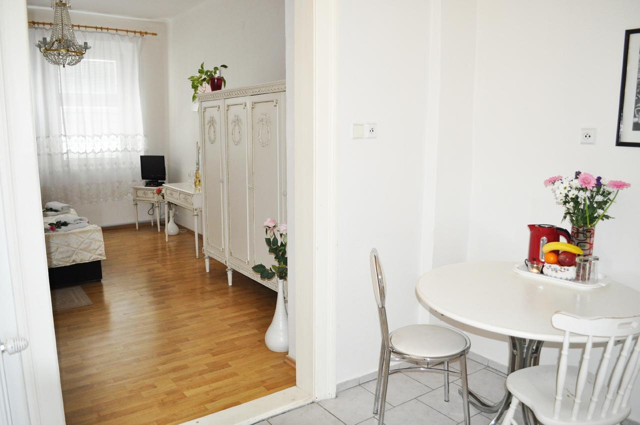 Pension Berg Прага Екстер'єр фото
