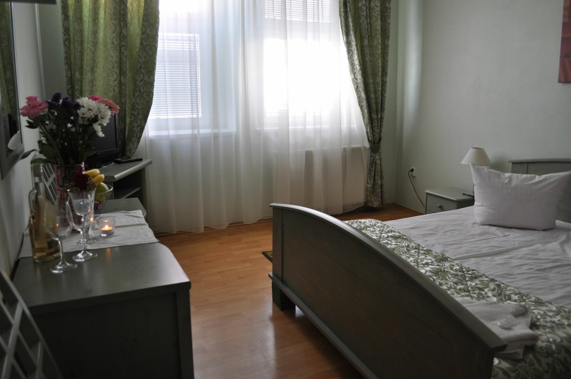 Pension Berg Прага Екстер'єр фото