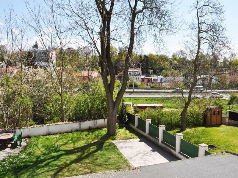 Pension Berg Прага Екстер'єр фото